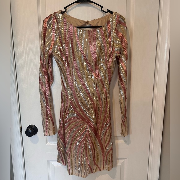 Long Sleeve Sequined Dress - Picture 4 of 5